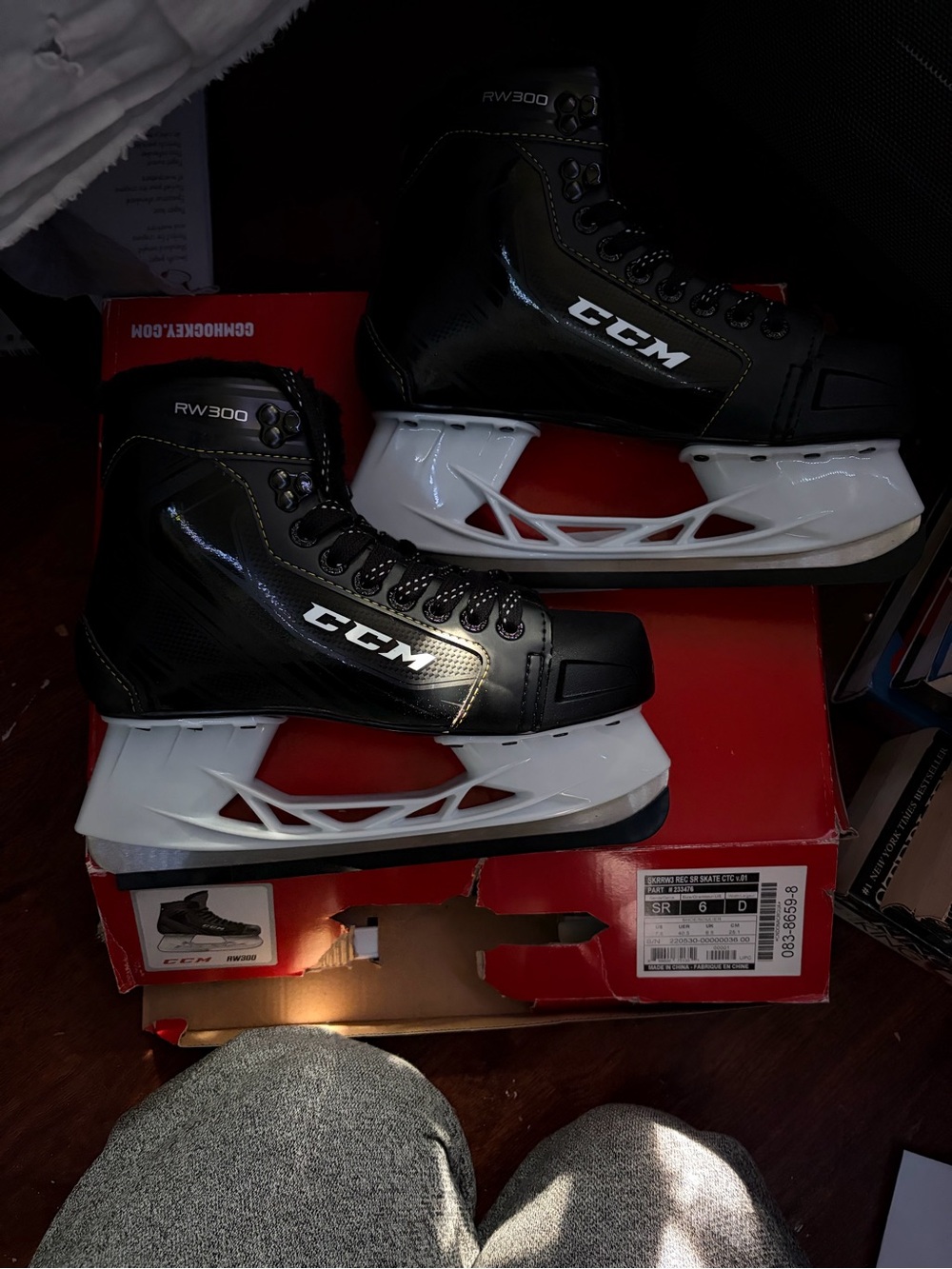 CCM Black and White RW300 Ice Hockey Skates